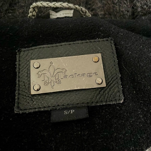 Mackage Wool coat with leather details (Small) - heavy and very warm - Picture 5 of 12